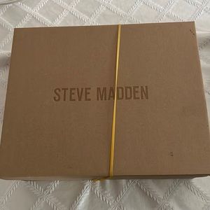 Steve Madden brand new sneakers !